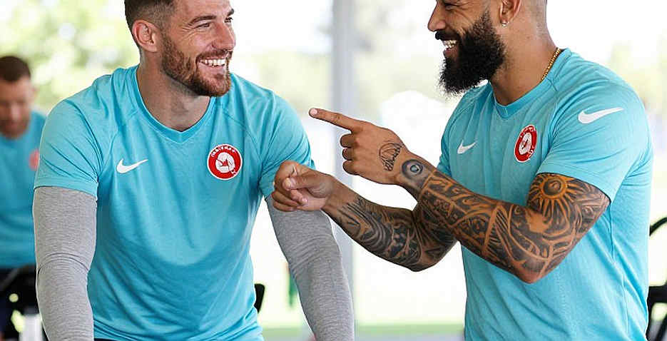 The Zero-Minute Case: Ronaldo's Camp Exit, the Rulebook and the Gap in the Coach Question The Zero-Minute Case: Ronaldo's Camp Exit, the Rulebook and the Gap in the Coach Question