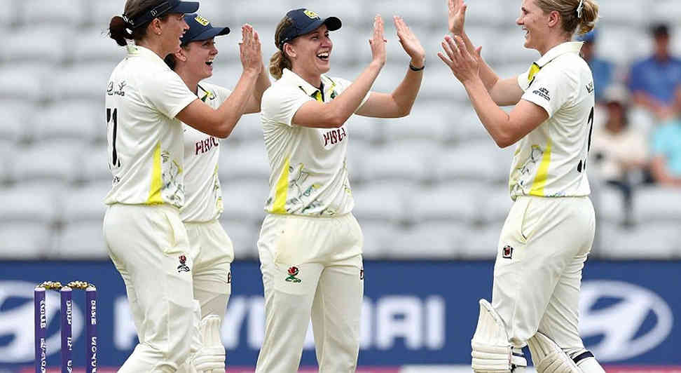Where the Auction Falls Silent, the Market Begins: Cricket's Quiet Transfer Clock and Bangladesh's Time